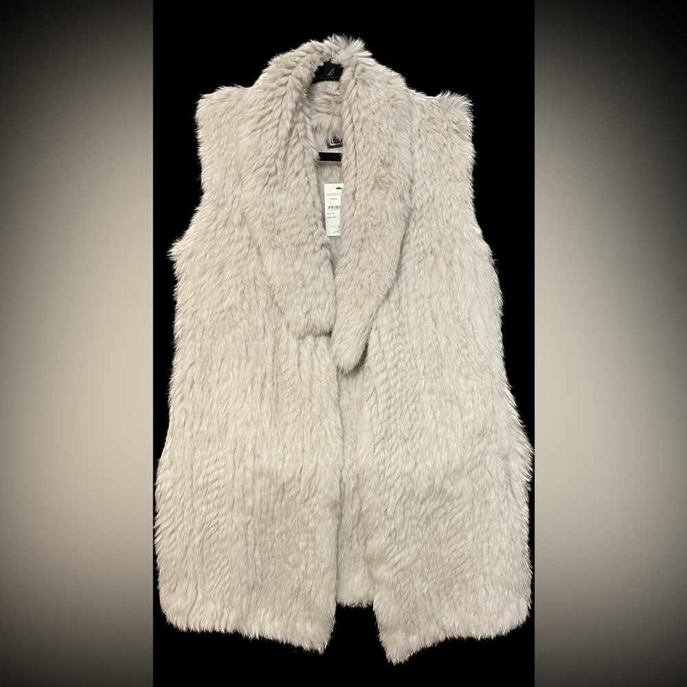 NWT Real Rabbit Fur Vest in beige/grey